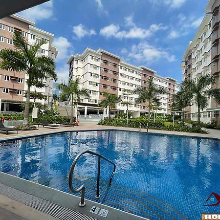 J & F Homestay - Cavite, Philippines Trece Martires Экстерьер фото