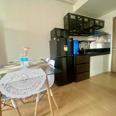 J & F Homestay - Cavite, Philippines Trece Martires Экстерьер фото