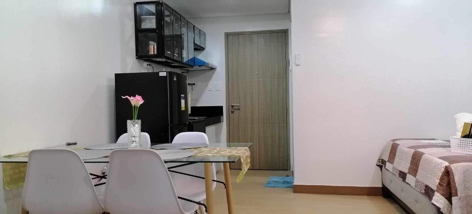 J & F Homestay - Cavite, Philippines Trece Martires Экстерьер фото