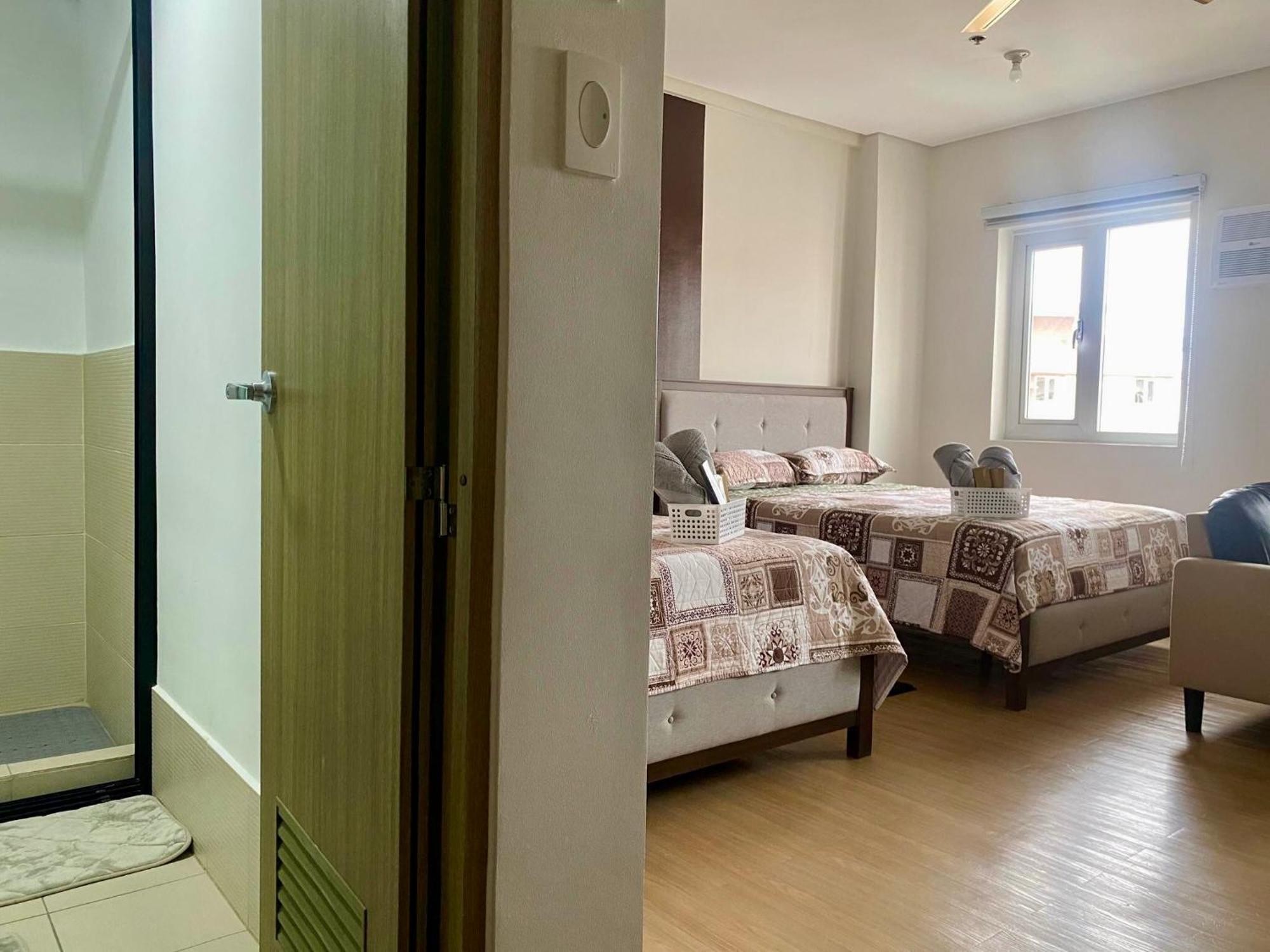 J & F Homestay - Cavite, Philippines Trece Martires Экстерьер фото