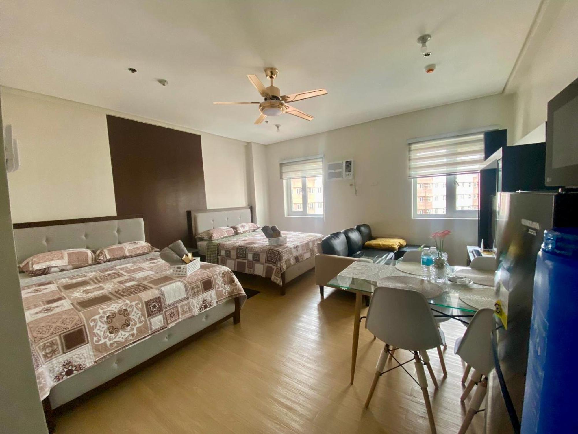 J & F Homestay - Cavite, Philippines Trece Martires Экстерьер фото